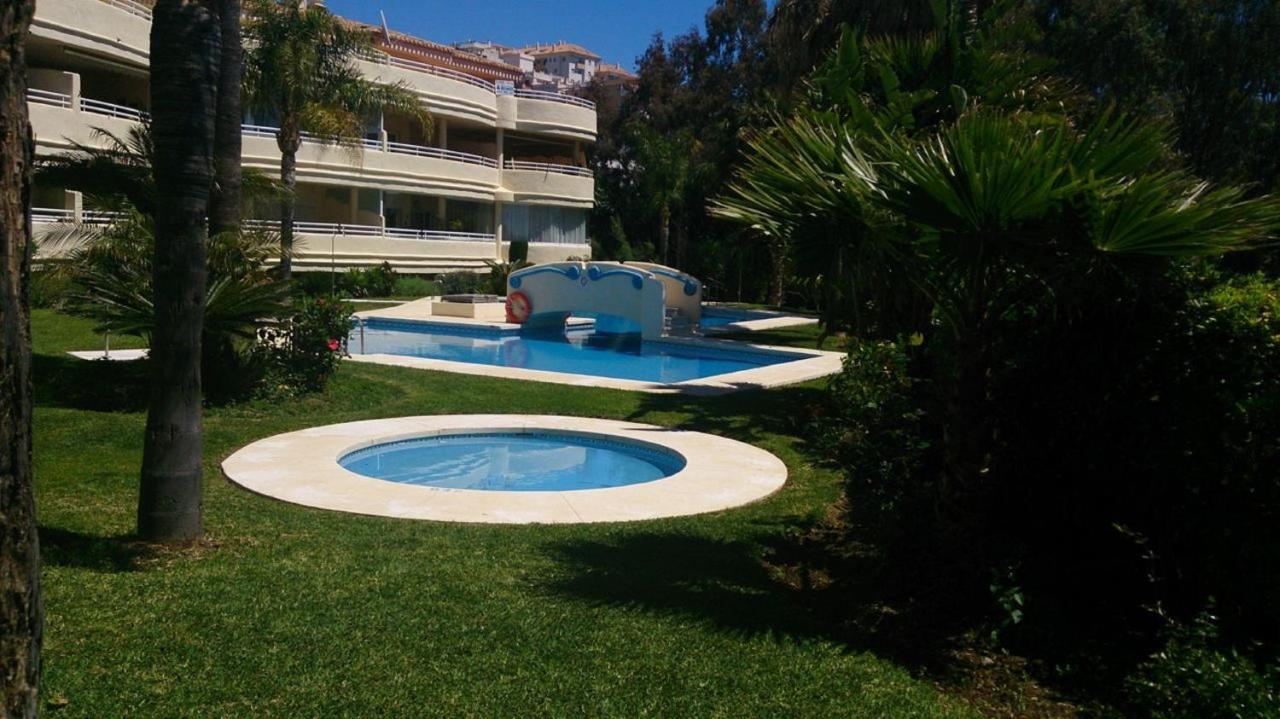 Holidays2benalmadena Torrequebrada Sea View Front With Pool Parking & Terraces