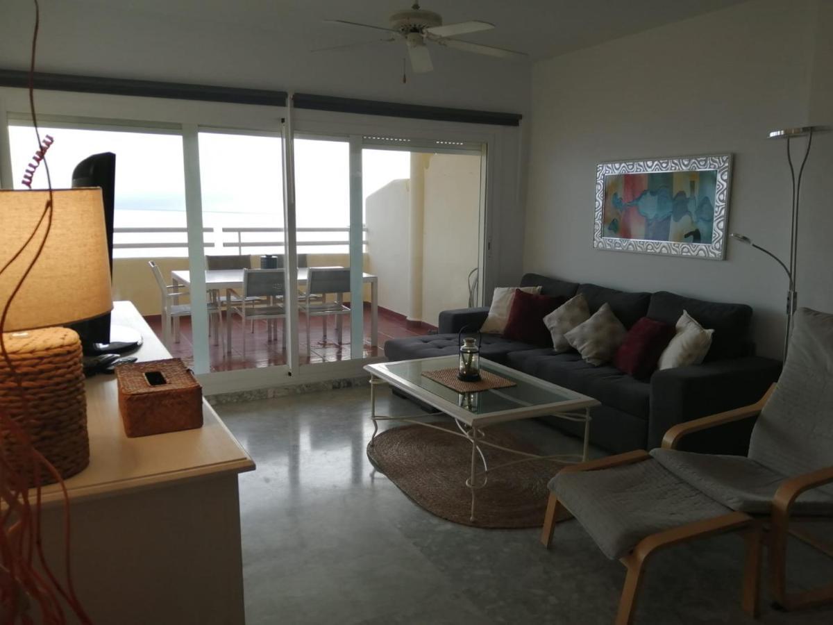 Holidays2benalmadena Torrequebrada Sea View Front With Pool Parking & Terraces Appartement Benalmádena